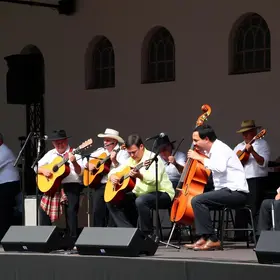 Orquestra Popular Camponesa